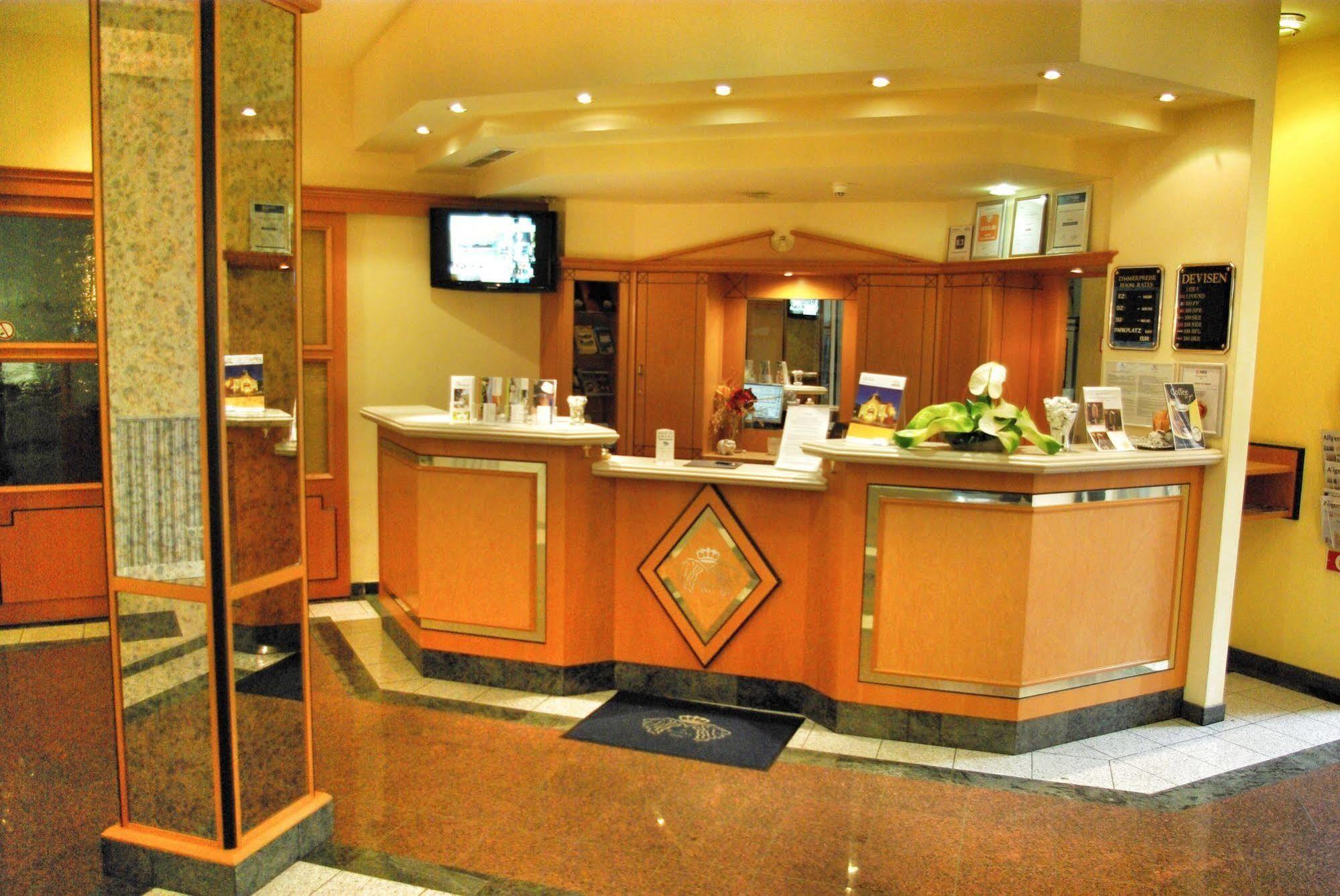 B&B Hotel Гера Экстерьер фото